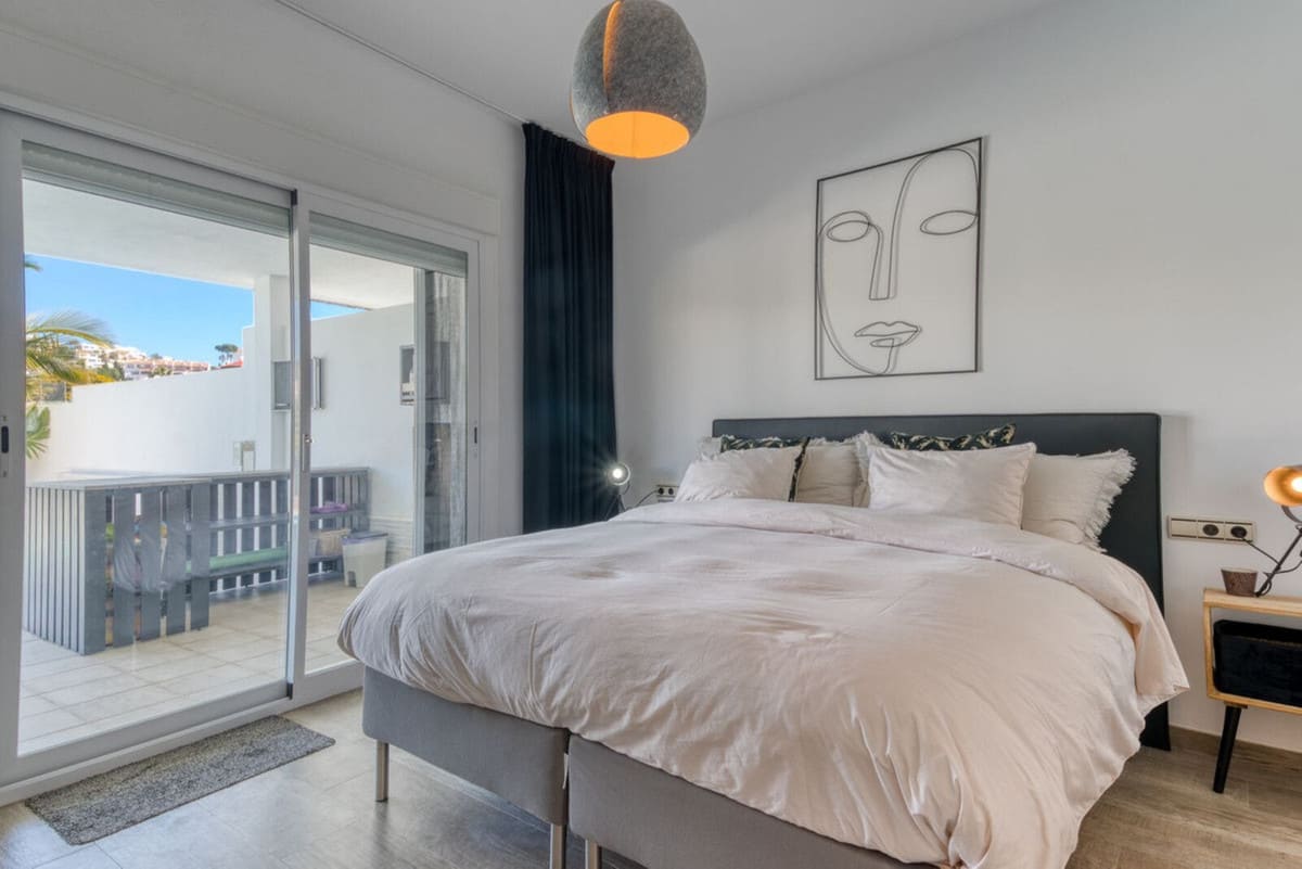 Drie slaapkamers villa direct aan de golfbaan in Riviera del Sol in Riviera del Sol - foto 11