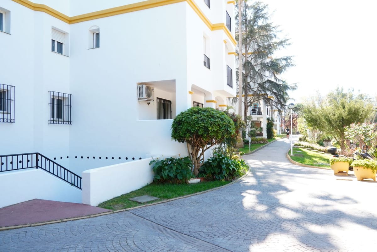 1 bedroom Apartment in Torrequebrada in Torrequebrada - foto 7
