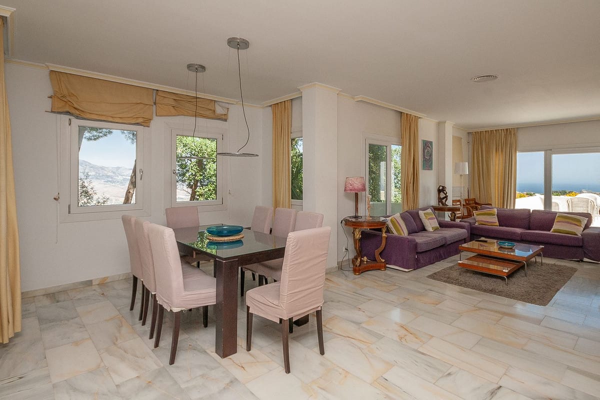 Prachtig 3-slaapkamer appartement met panoramisch zeezicht in La Mairena in La Mairena - foto 18