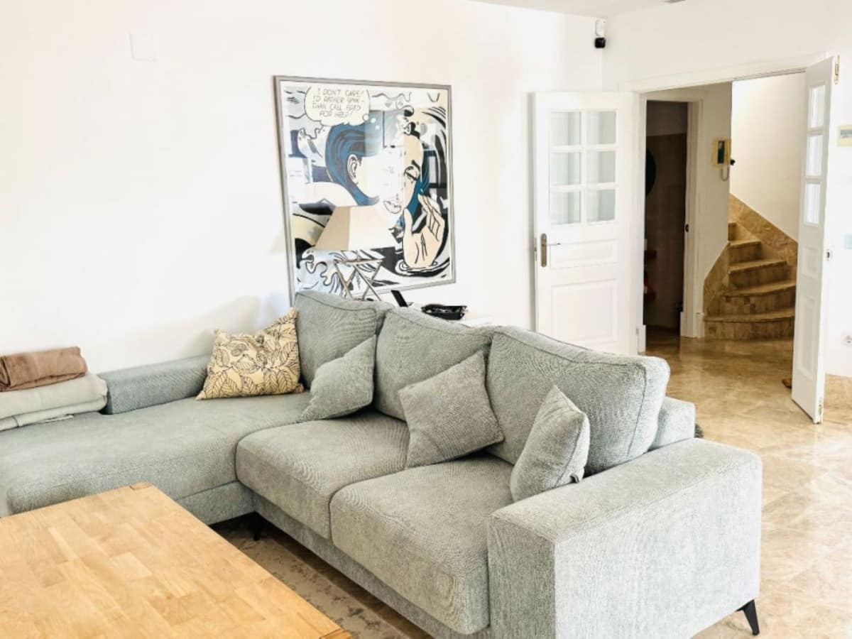 Spectaculair driekamer duplex met 180° zeezicht in Santa Clara Golf, Marbella in Marbella - foto 16
