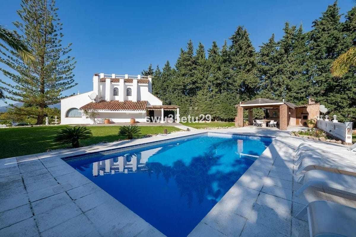 7 bedroom Plot in Estepona in Estepona - foto 11