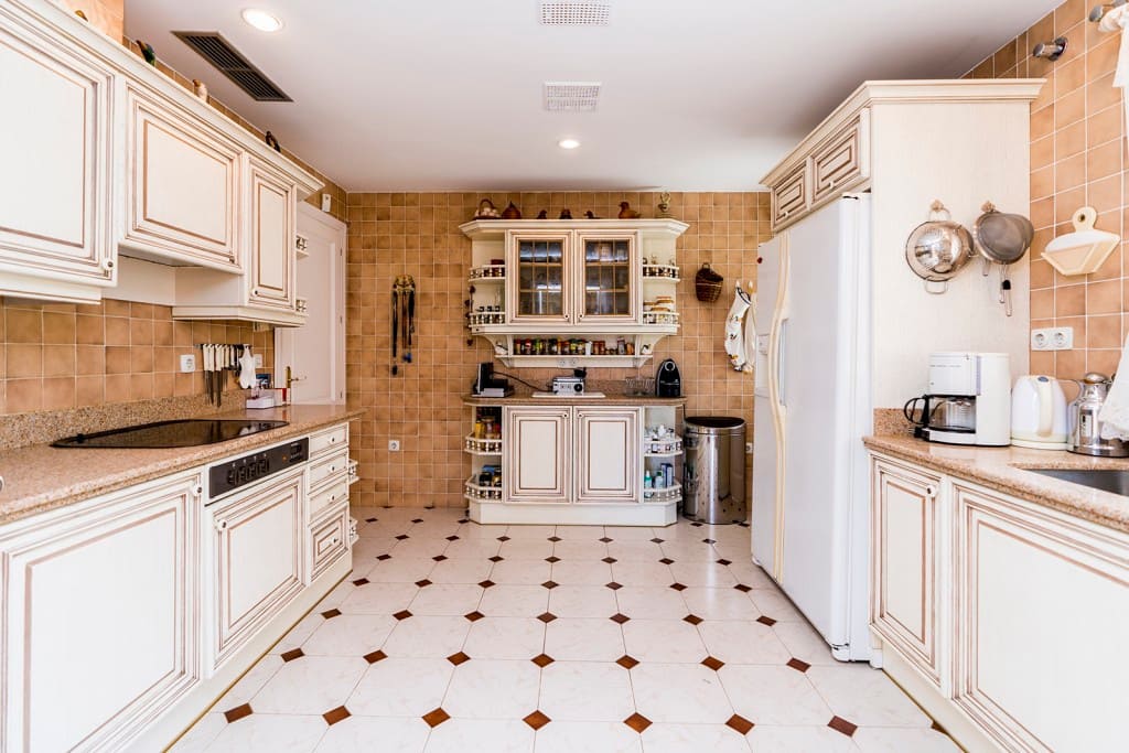 4 bedroom House in Marbella in Marbella - foto 5