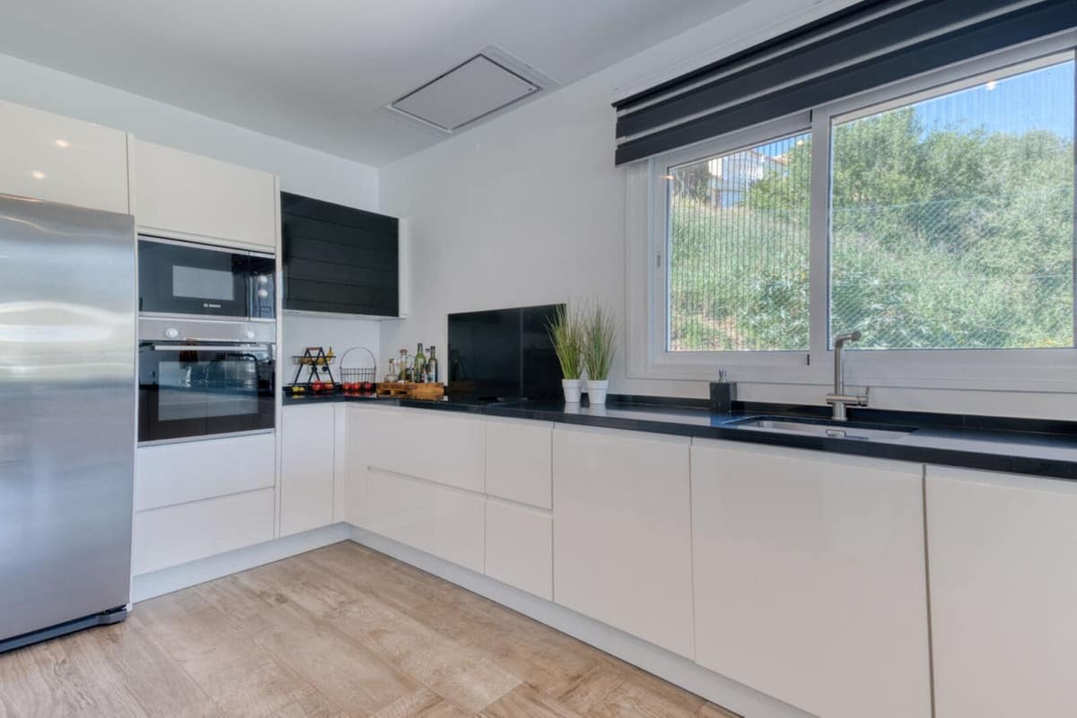 Drie slaapkamers villa direct aan de golfbaan in Riviera del Sol in Riviera del Sol - foto 10