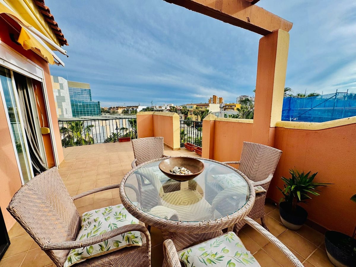 Penthouse met groot terras en open uitzicht in Las Lagunas — 1 slaapkamer in Las Lagunas - foto 13
