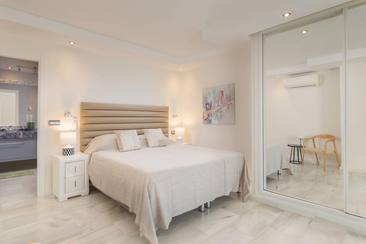 3 bedroom Apartment in Estepona in Estepona - foto 6
