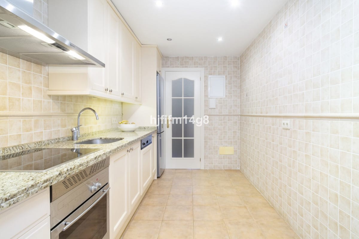 Tweeslaapkamerappartement in El Embrujo Playa nabij Puerto Banús in Puerto Banús - foto 9