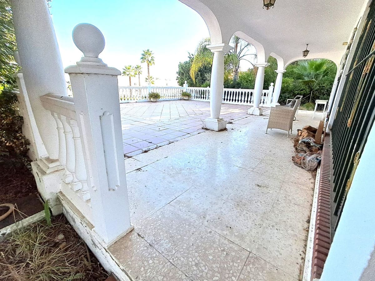 Villa met 5 slaapkamers in Estepona in Estepona - foto 19
