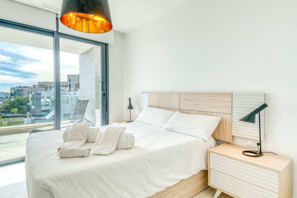 2-slaapkamer penthouse met zee- en bergzicht in Estepona in Estepona - foto 17