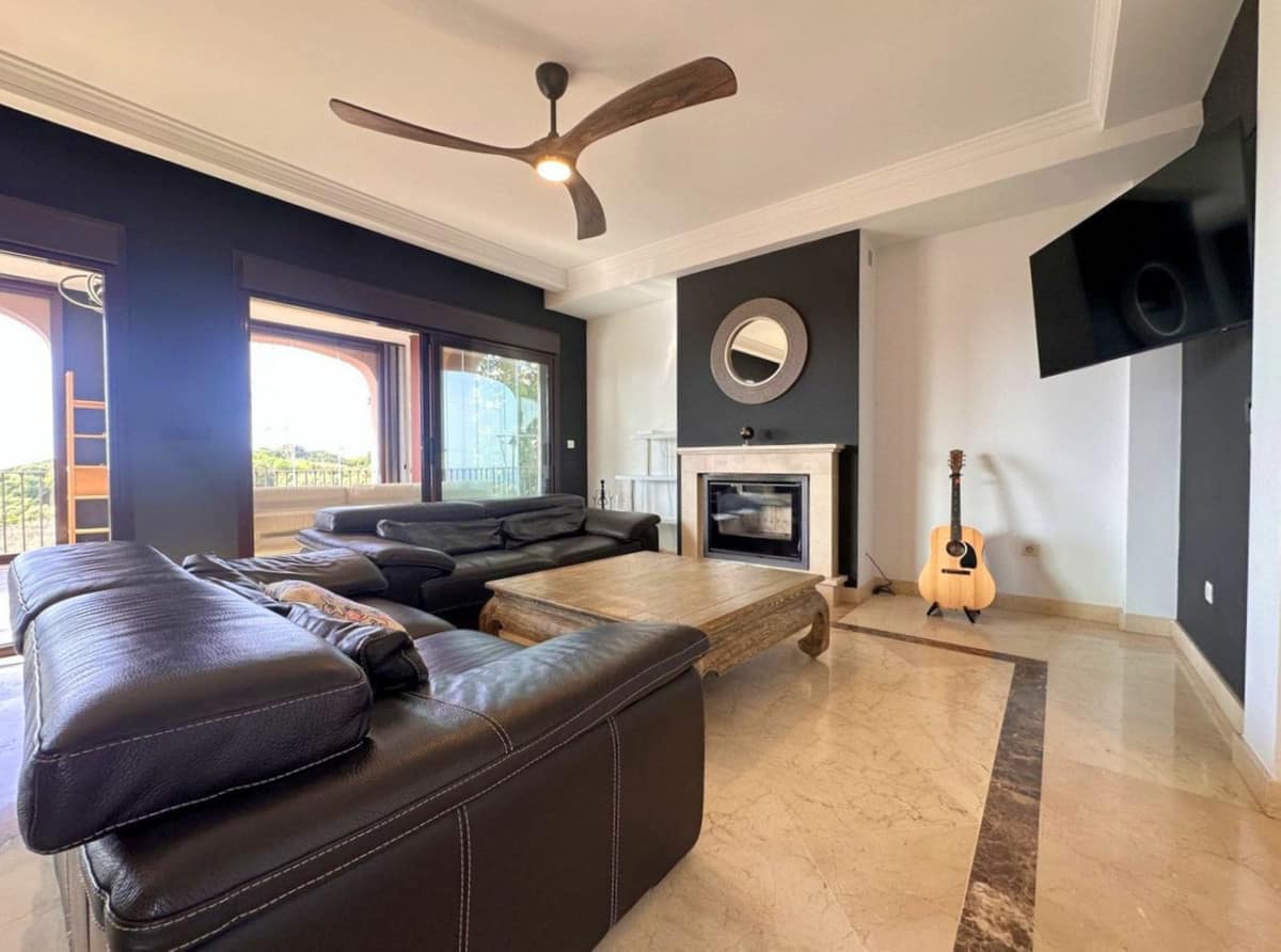 Ruime 5-slaapkamer villa in Estepona met panoramisch uitzicht in Estepona - foto 8