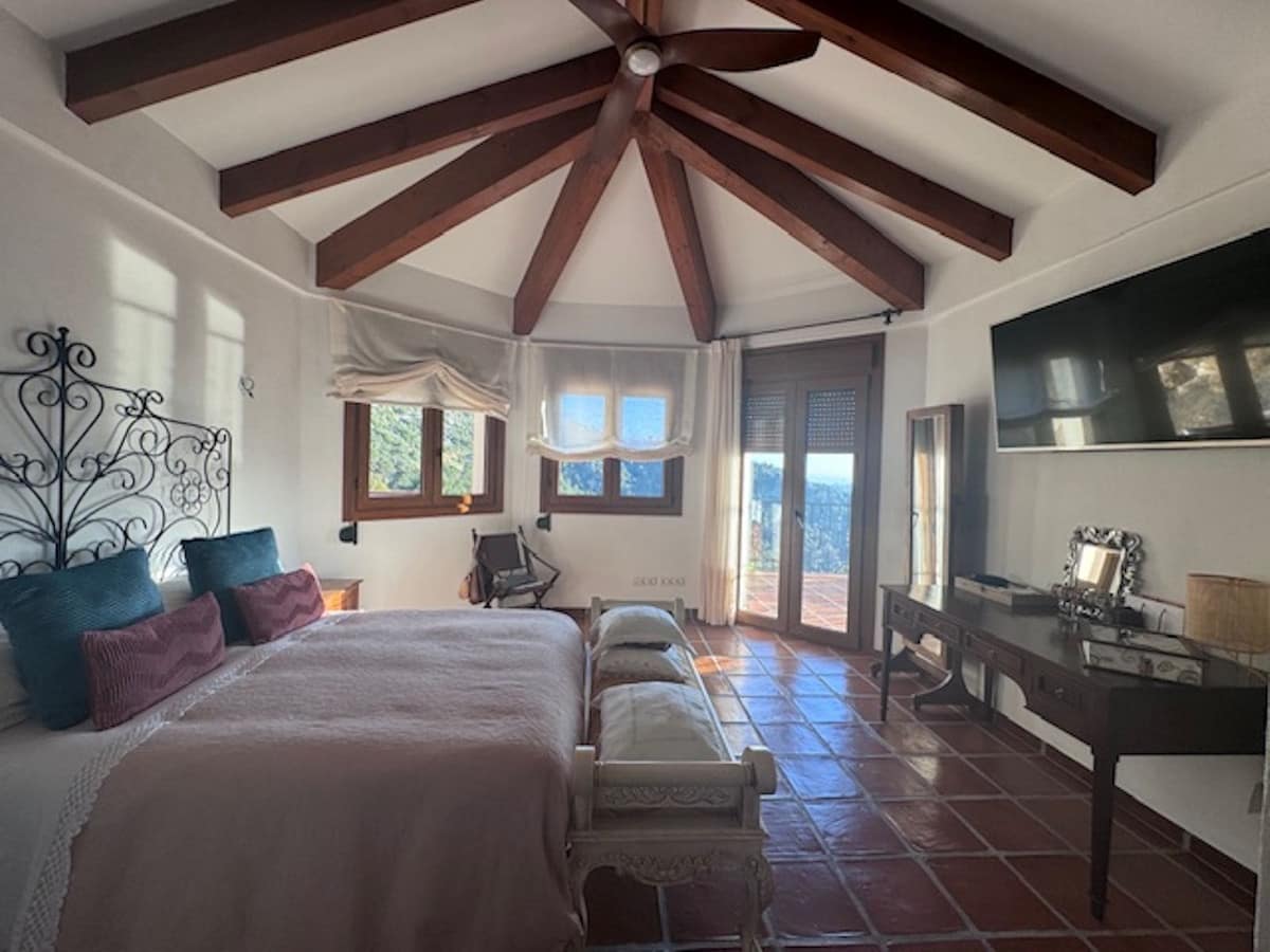 Villa met 4 slaapkamers in Istán in Istán - foto 3