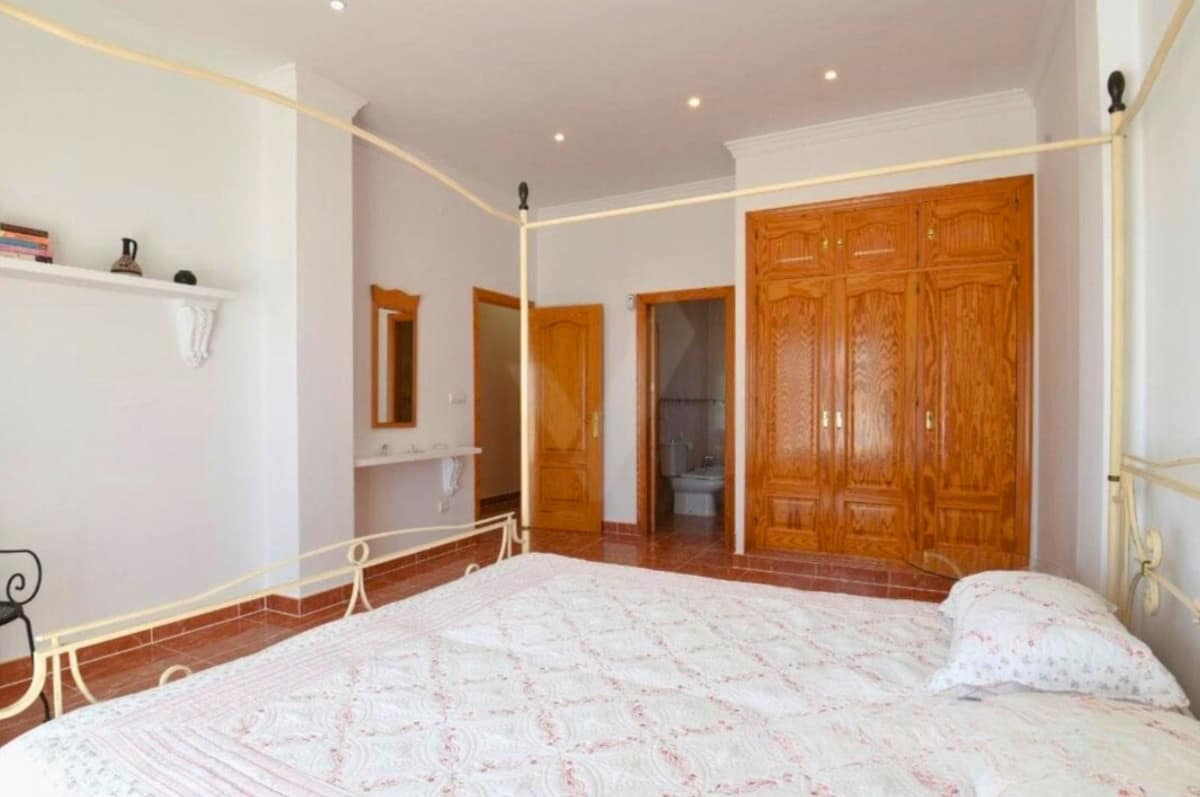 4-slaapkamer villa in Sayalonga met panoramisch uitzicht in Sayalonga - foto 18