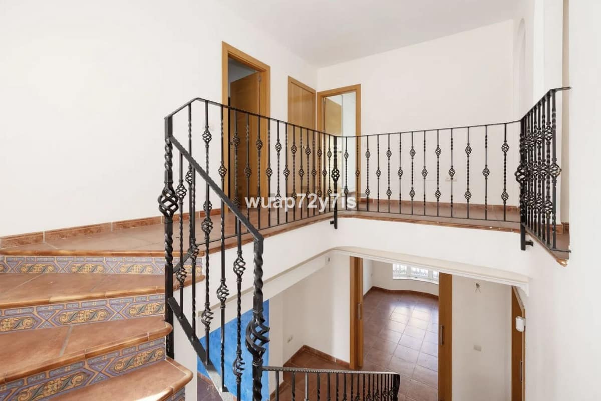 Vrijstaande villa met 5 slaapkamers in Benalmádena Costa in Benalmadena - foto 12