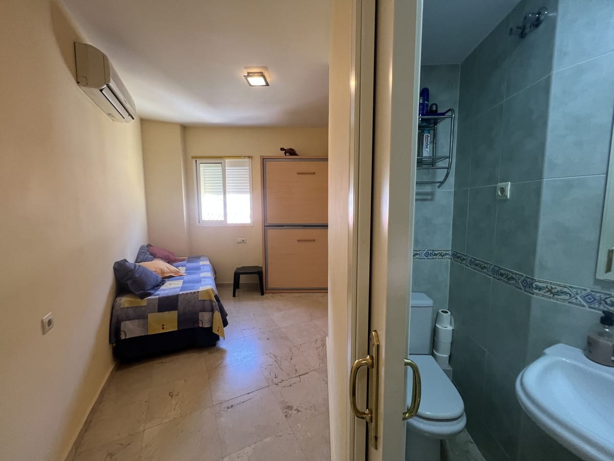 Drie-slaapkamer duplex-appartement aan zee in Torremolinos in Torremolinos - foto 7