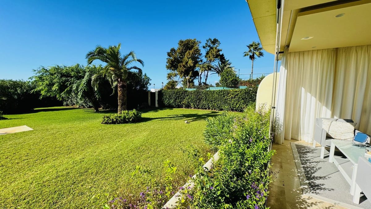 Frontline strandappartement met 2 slaapkamers in Elviria in Elviria - foto 10