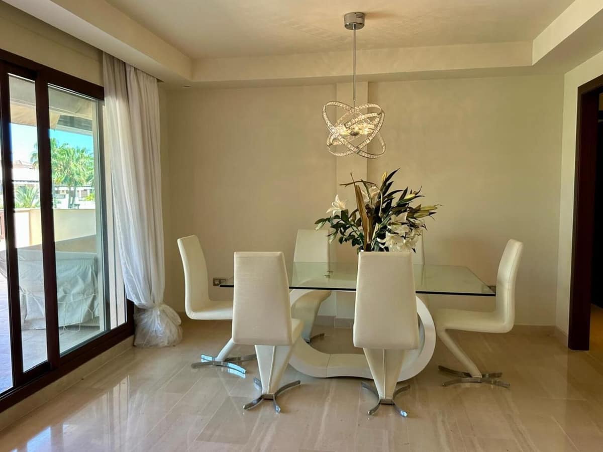 Luxueus duplex-penthouse in Medina de Banús, Nueva Andalucía in Nueva Andalucía - foto 6