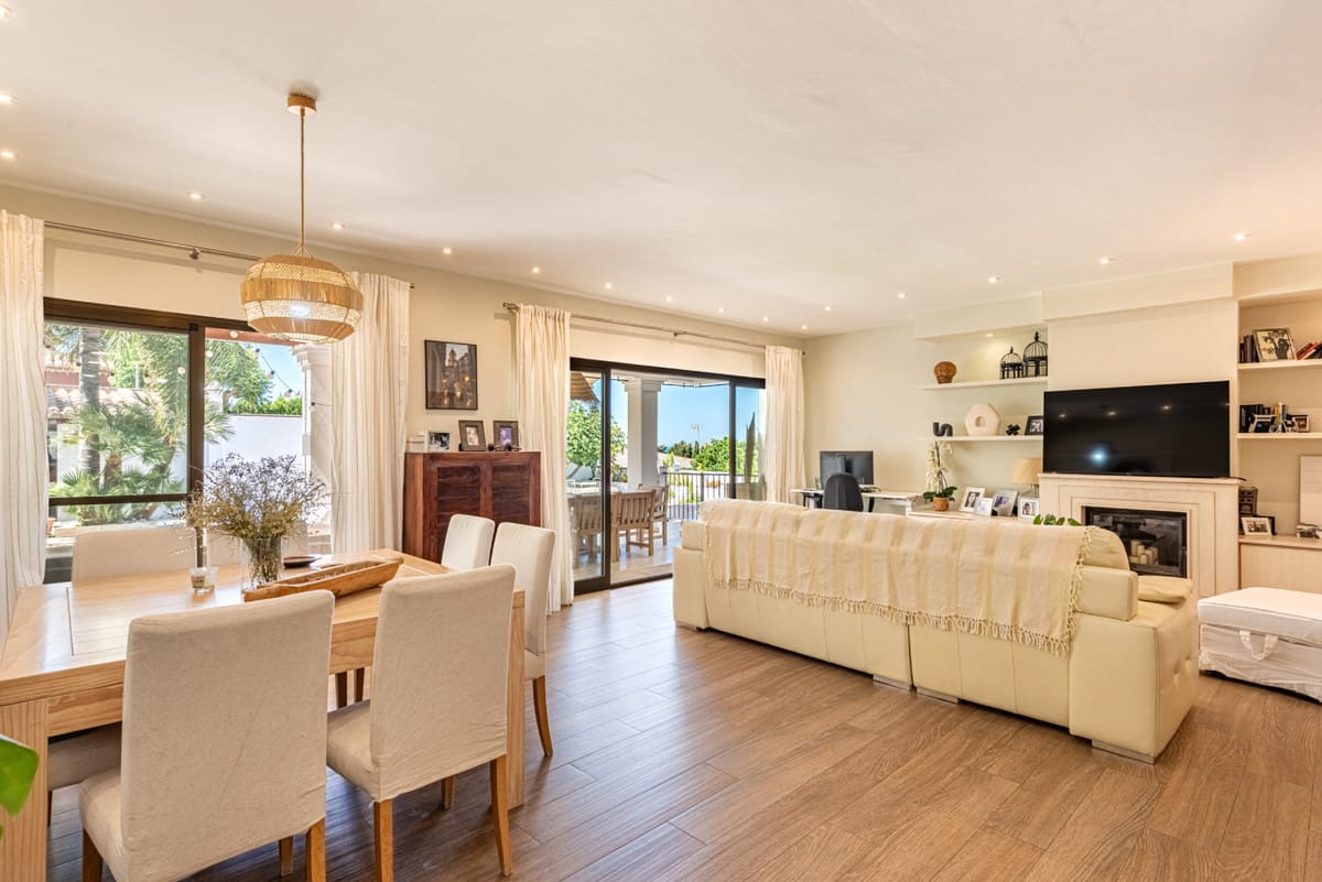 Vrijstaande villa in Marbella (Real Panorama) met zeezicht, 5 slaapkamers en 7 minuten lopen naar het strand in Marbella - foto 7