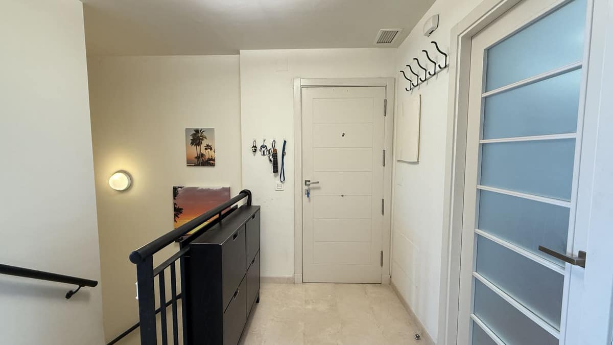 Ruim 4-slaapkamer duplex naast golfbaan in Estepona in Estepona - foto 15