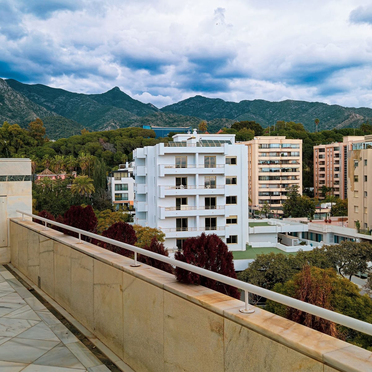 Drie-slaapkamer duplexpenthouse in Marbella in Marbella - foto 19