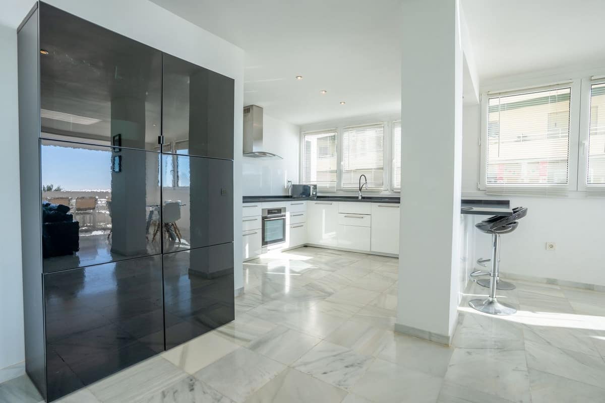 Drie-slaapkamer appartement aan het strand in Marbella in Marbella - foto 16