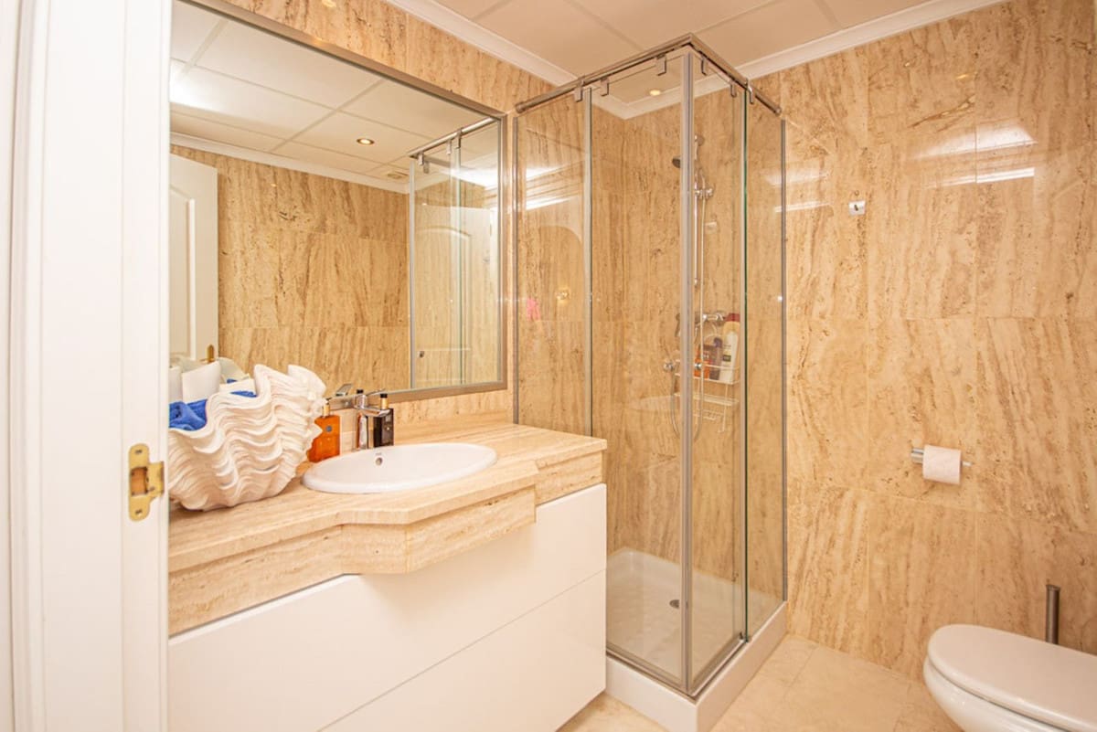 Appartement met 2 slaapkamers in Elviria in Elviria - foto 13