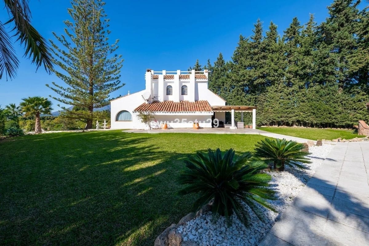 7 bedroom Plot in Estepona in Estepona - foto 9