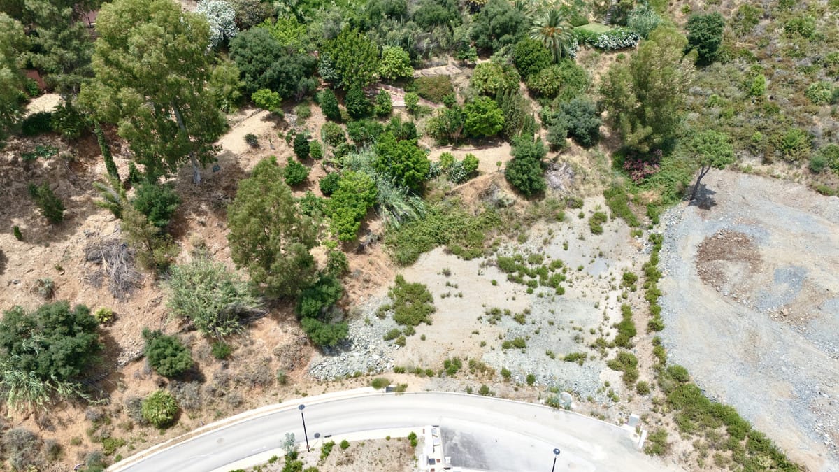 Plot in Benahavís in Benahavís - foto 2
