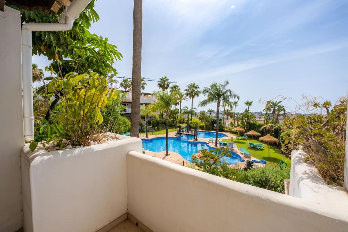 Drie-slaapkamer stadswoning in El Paraiso in El Paraiso - foto 17