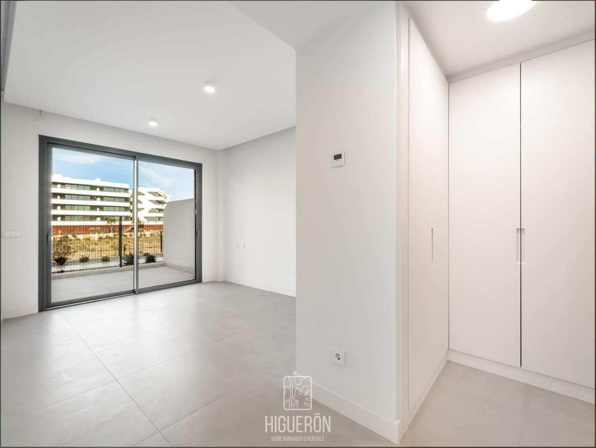 Drie-slaapkamer appartement op begane grond met tuin en zeezicht in Higuerón West, Fuengirola in Fuengirola - foto 19