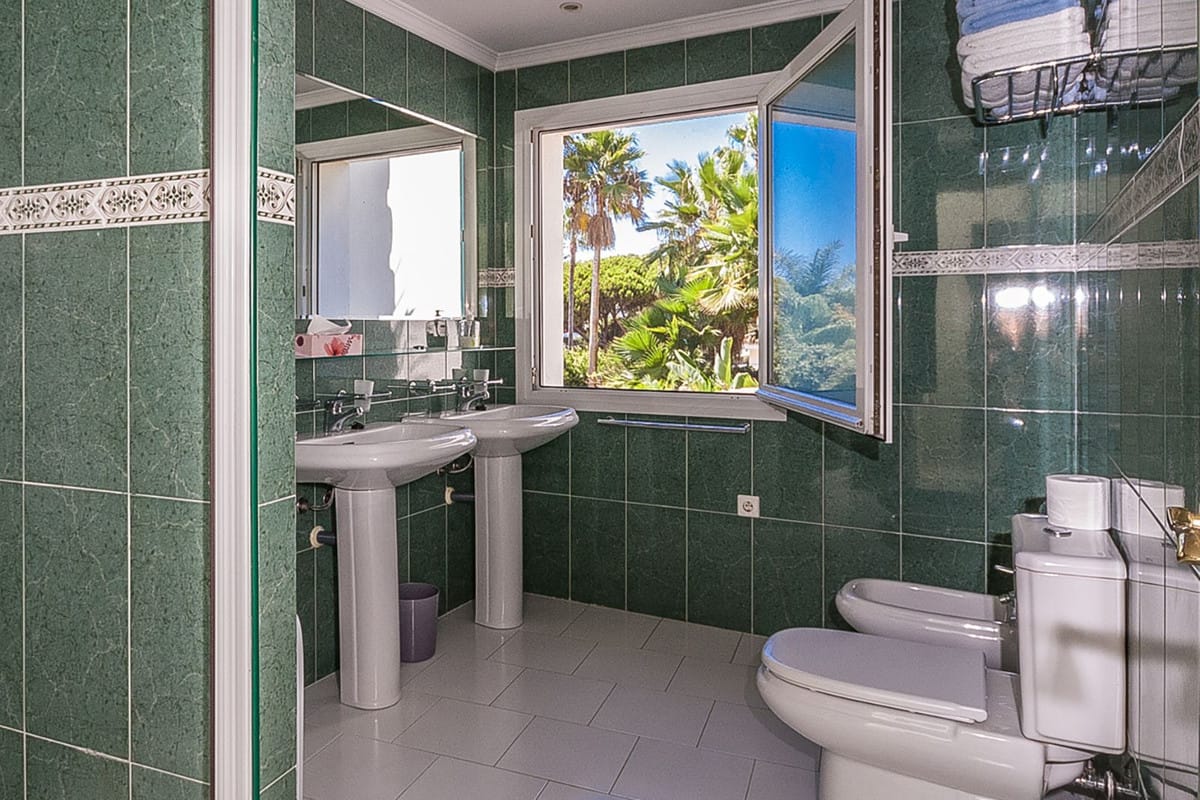 4-slaapkamer villa in Marbesa, Marbella in Marbesa - foto 8