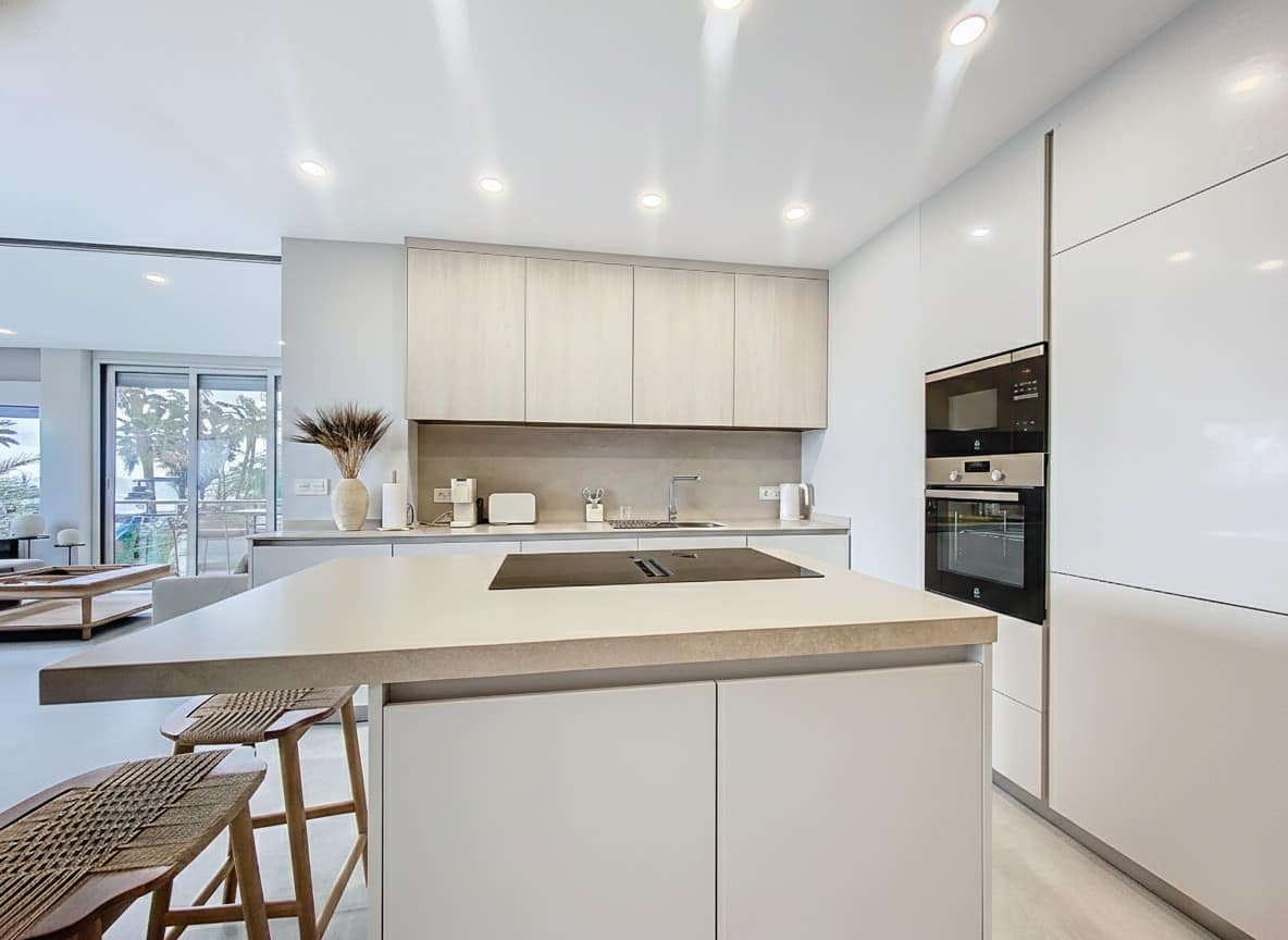 Appartement aan het strand in Estepona — 2 slaapkamers, 97 m² in Estepona - foto 7