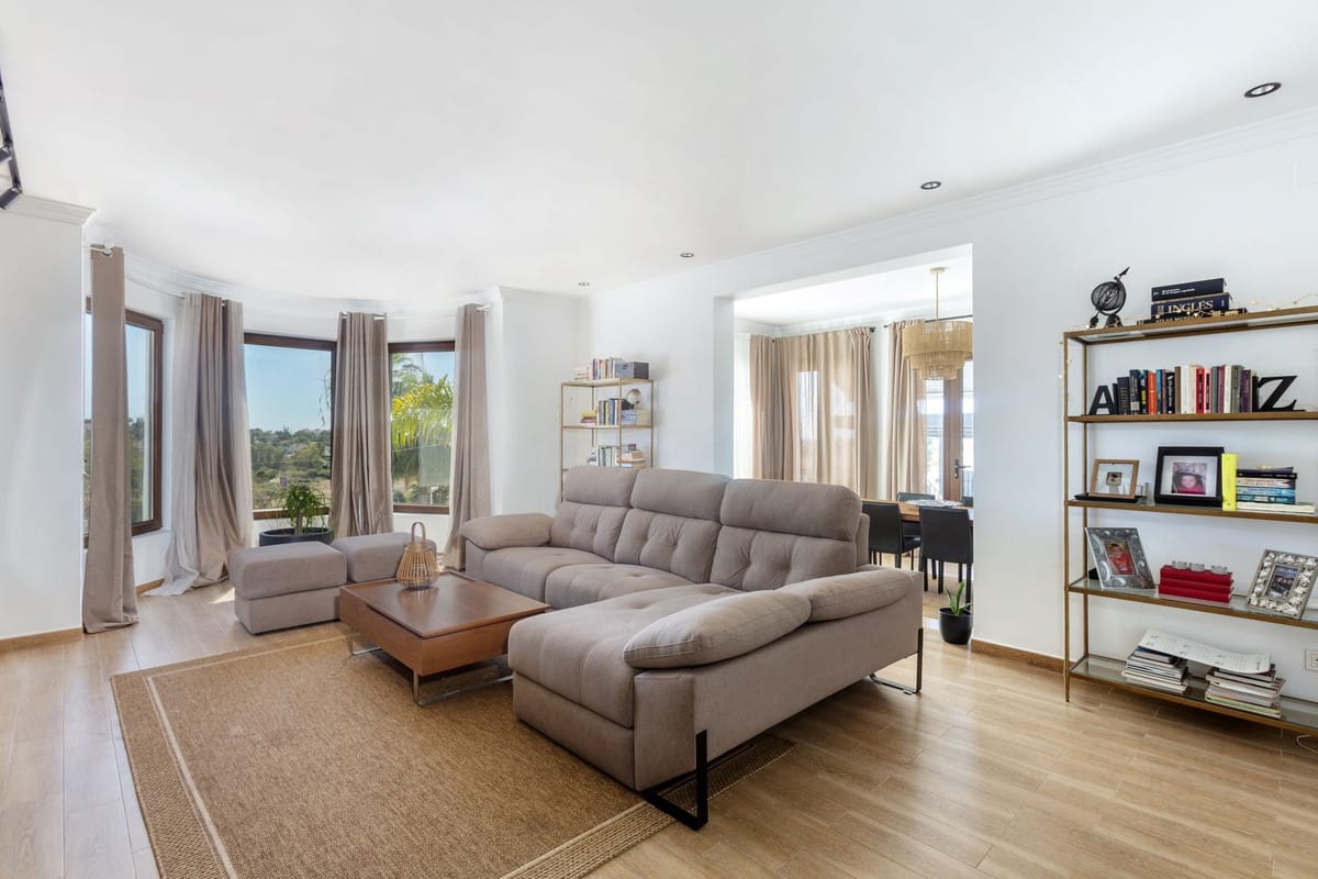 6 bedroom House in Estepona in Estepona - foto 4
