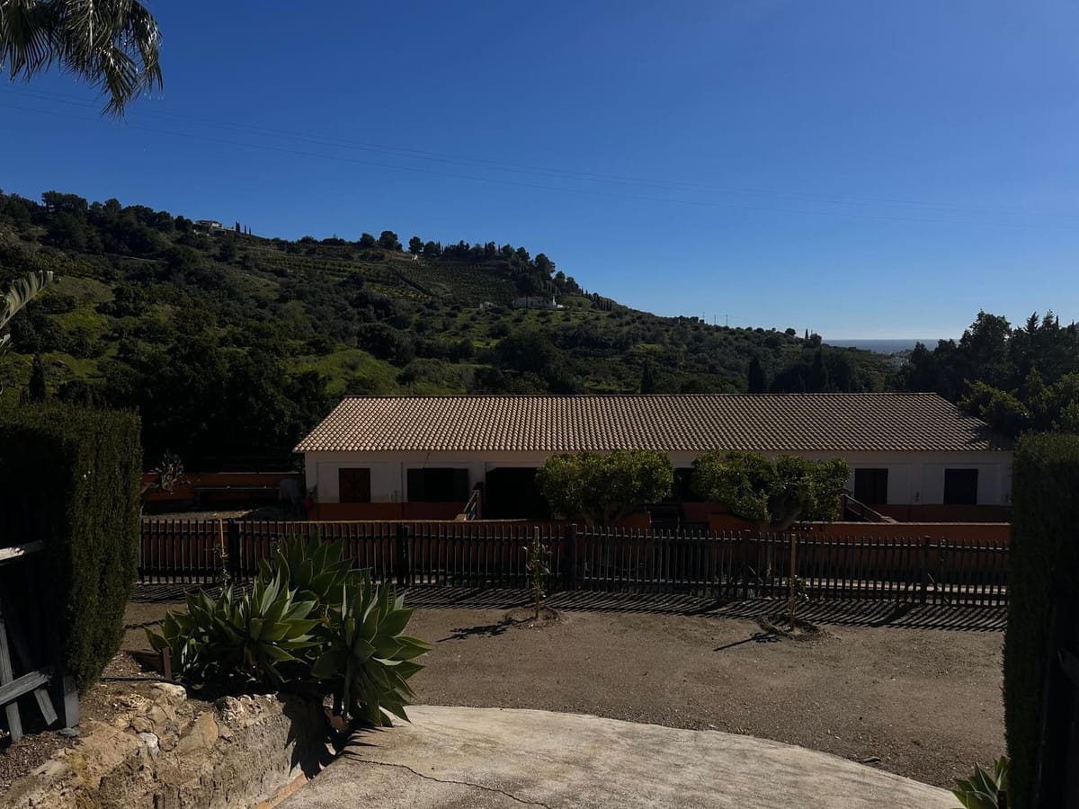 Luxe paardenfinca met 6 slaapkamers in Málaga Este in Málaga Este - foto 4