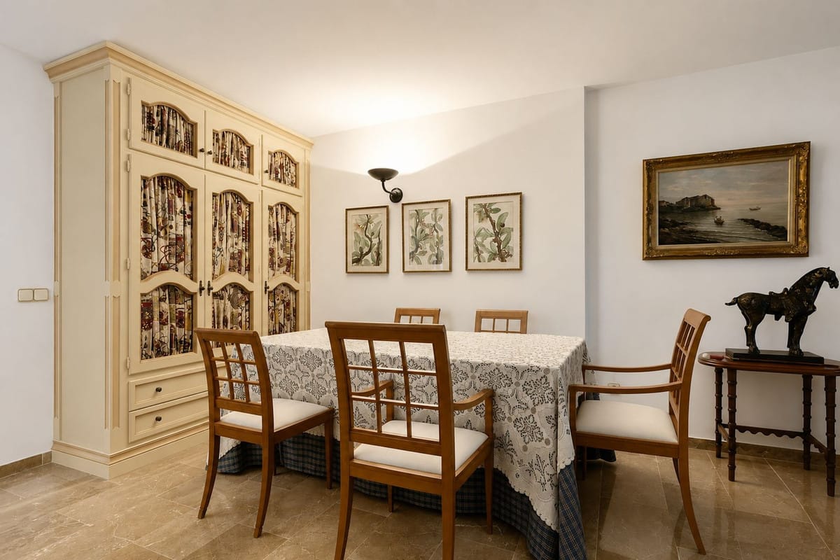 Drie-slaapkamer penthouse in Marbella met zee- en bergzicht in Marbella - foto 14