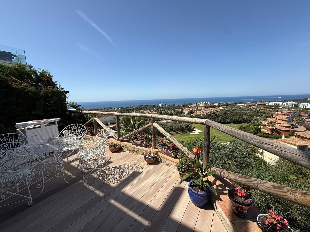 Vrijstaande villa met 3 slaapkamers in Santa Clara Golf, Marbella in Marbella - foto 2