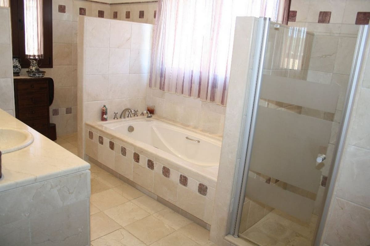 Finca met 5 slaapkamers in Estepona in Estepona - foto 18