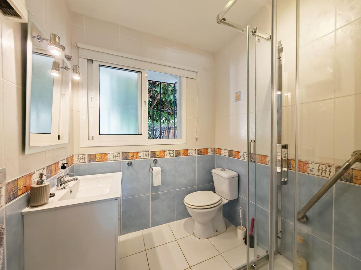 5-slaapkamer Town House te koop in Calahonda, Mijas Costa in Calahonda - foto 13