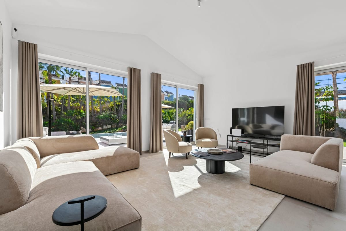 Villa met 4 slaapkamers in Casares Playa in Casares Playa - foto 3