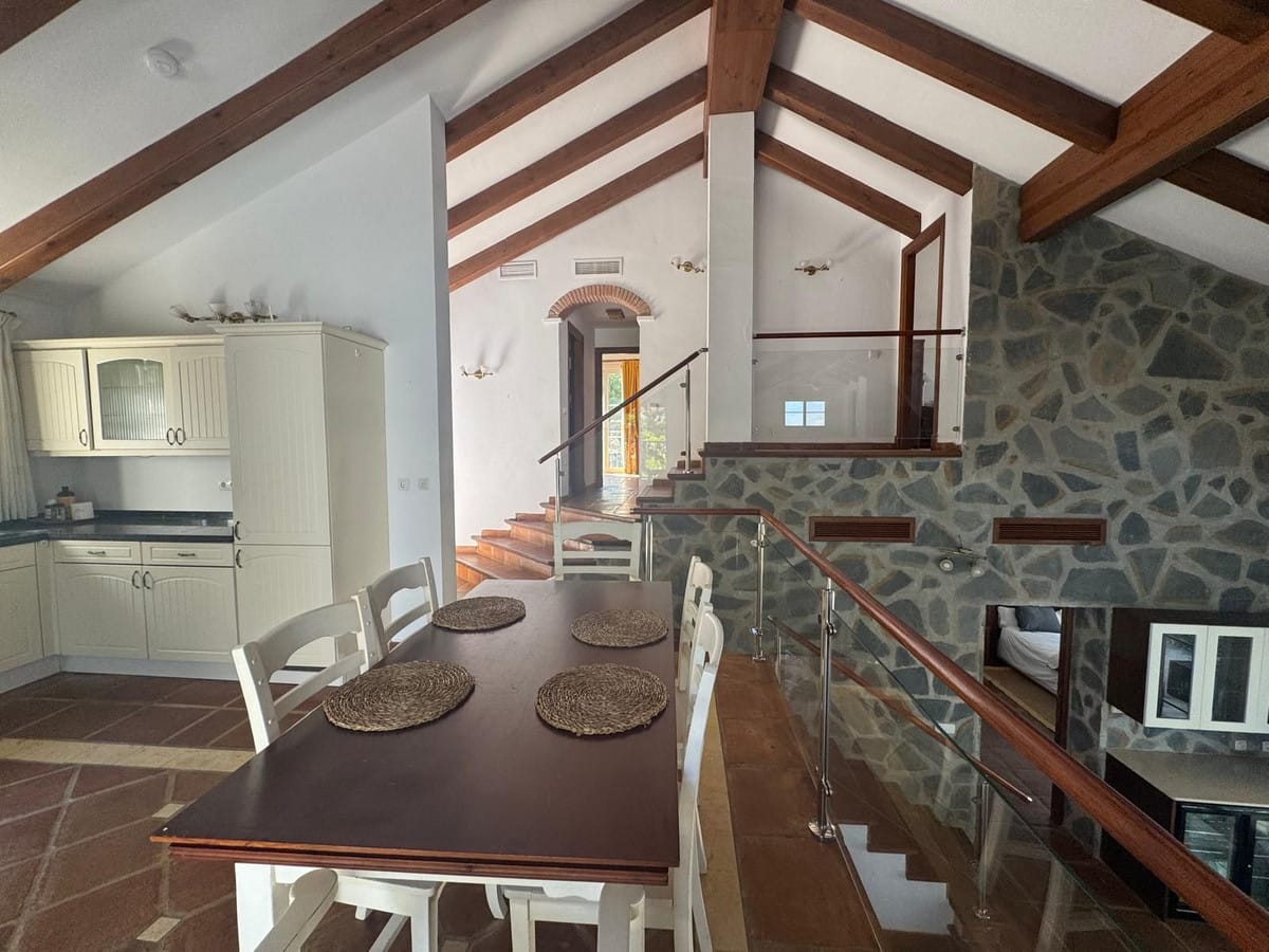 3-slaapkamer villa in Istán met panoramisch uitzicht in Sierra Blanca Country Club in Istán - foto 15