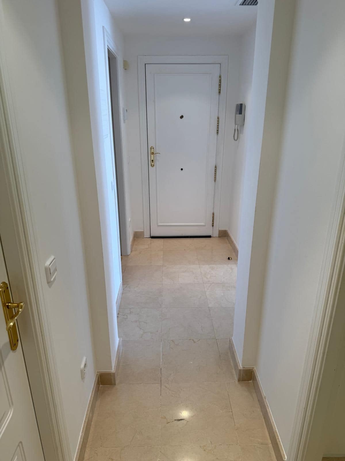 2 bedroom Apartment in Benahavís in Benahavís - foto 10