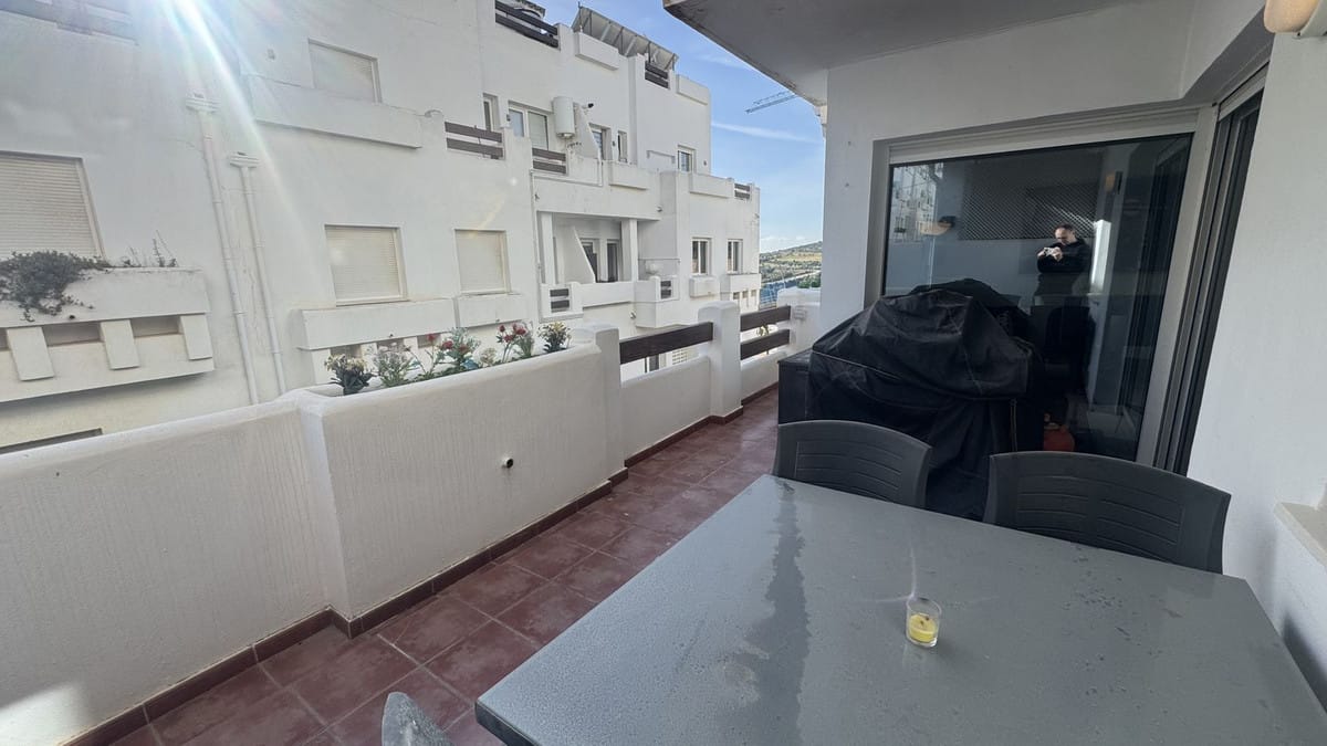 Ruim 4-slaapkamer duplex naast golfbaan in Estepona in Estepona - foto 8