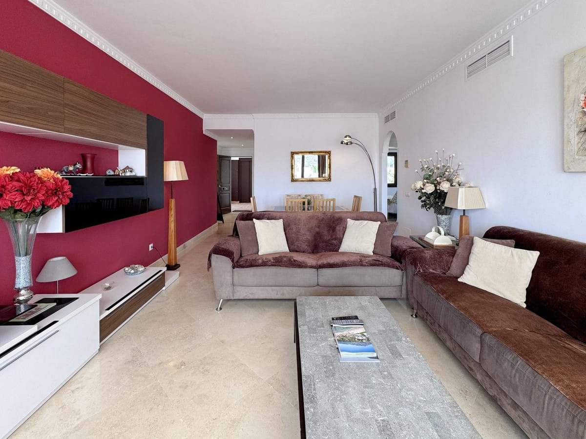 Enige vier-slaapkamer duplex penthouse in de urbanisatie van Mijas Golf - foto 7