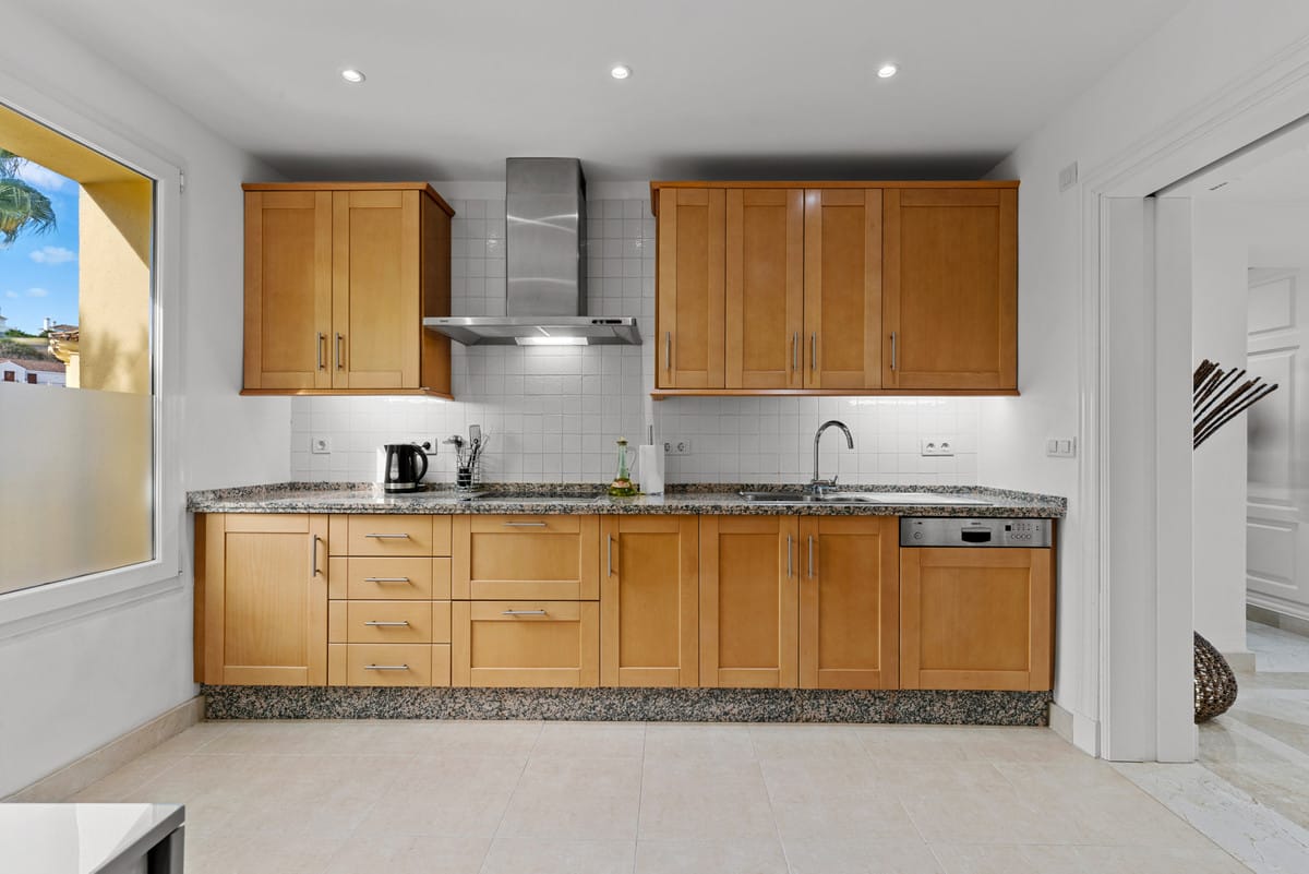 Drie-slaapkamer penthouse in Casares Playa in Casares Playa - foto 4