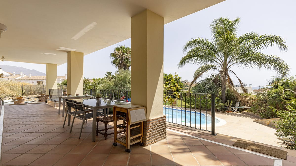 5 bedroom House in Casares in Casares - foto 2