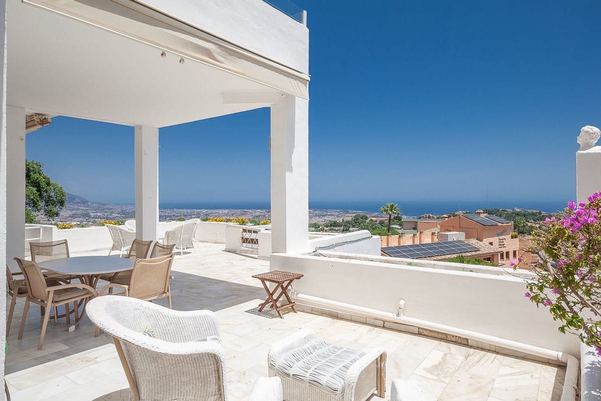 Prachtig 3-slaapkamer appartement met panoramisch zeezicht in La Mairena in La Mairena - foto 14