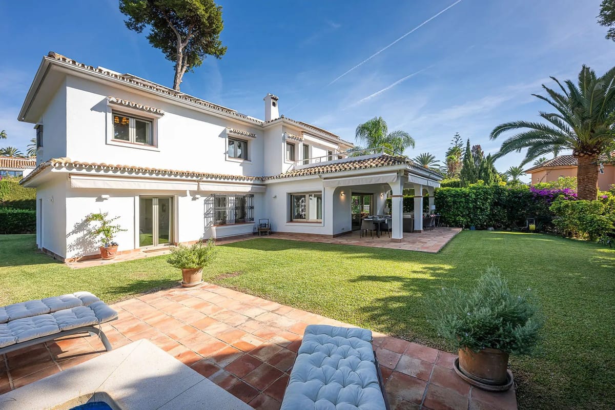 Villa met 5 slaapkamers in Los Monteros in Los Monteros - foto 3