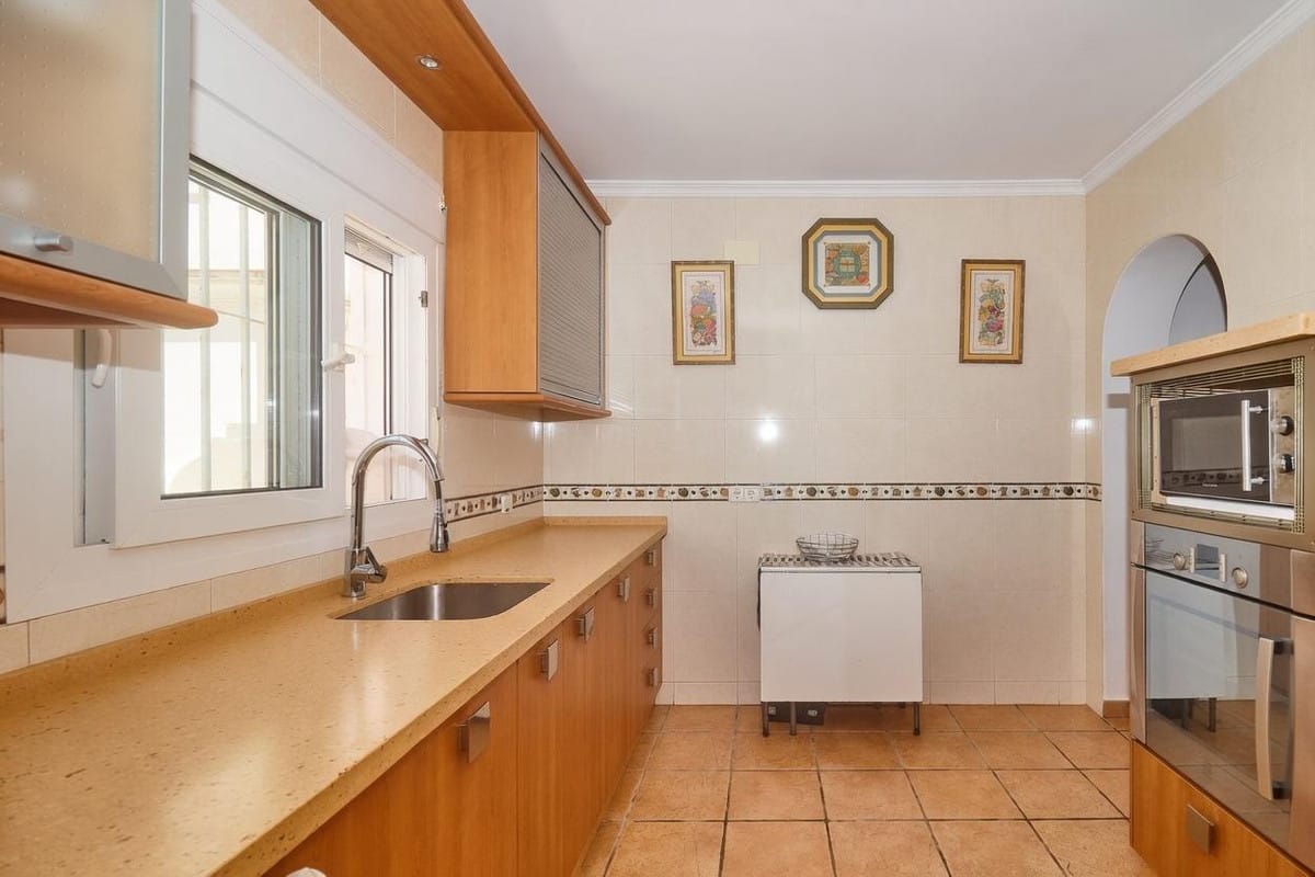 Hoekwoning met 4 slaapkamers in Fuengirola in Fuengirola - foto 7
