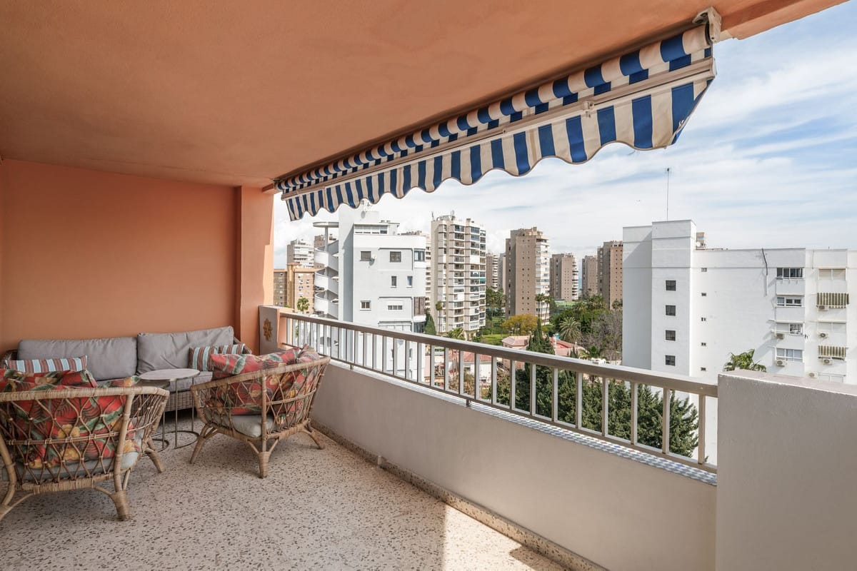 Panoramisch zeezicht appartement met 2 slaapkamers in El Bajondillo, Torremolinos in Torremolinos - foto 3