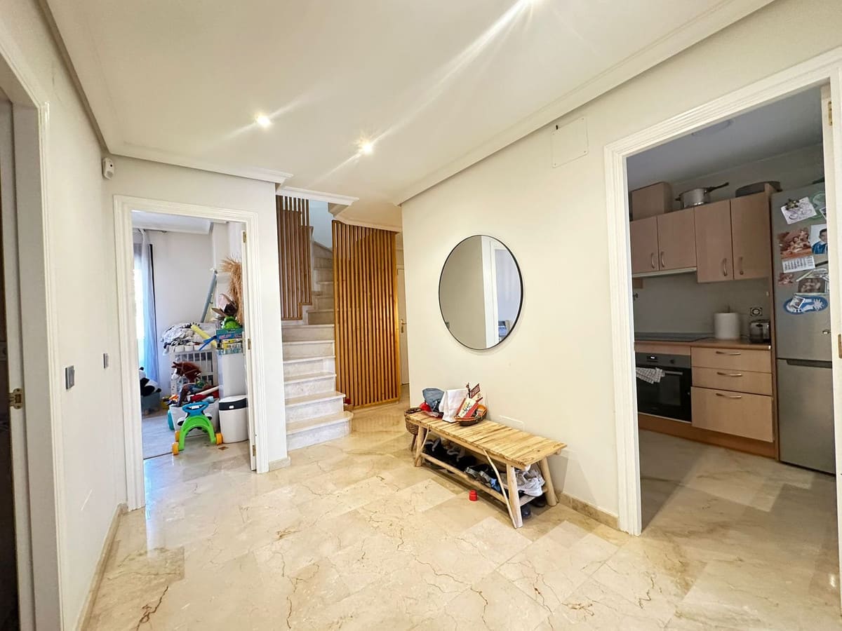4-slaapkamer appartement in Casares Playa, Costa del Sol - foto 11
