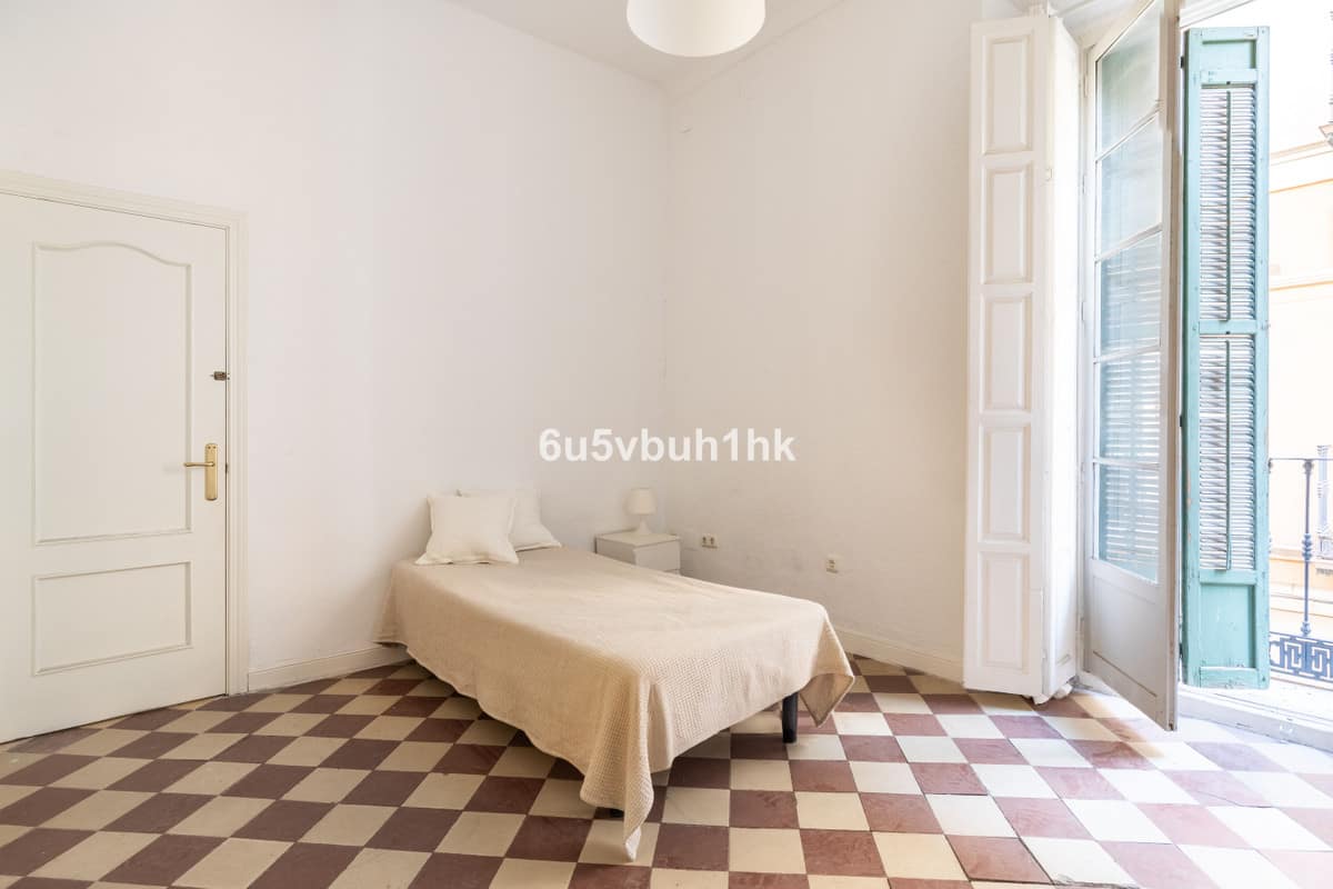 Drie-slaapkamerappartement in Málaga in Málaga - foto 12
