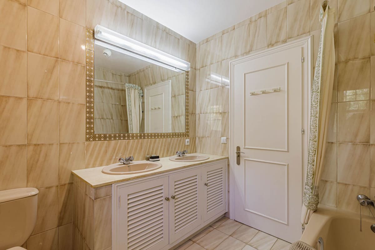 5-slaapkamer villa in El Paraíso Alto in El Paraiso - foto 17